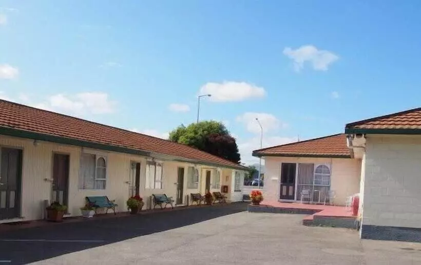 Earnslaw Motel
