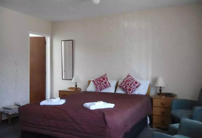 Earnslaw Motel