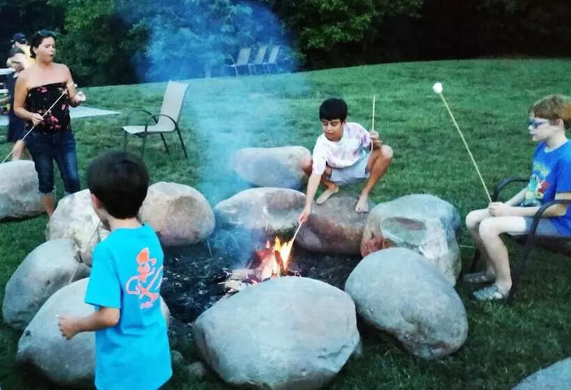 Arbors At Island Landing Hotel & Suites