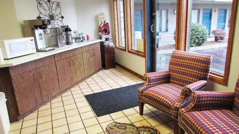 Arbors At Island Landing Hotel & Suites