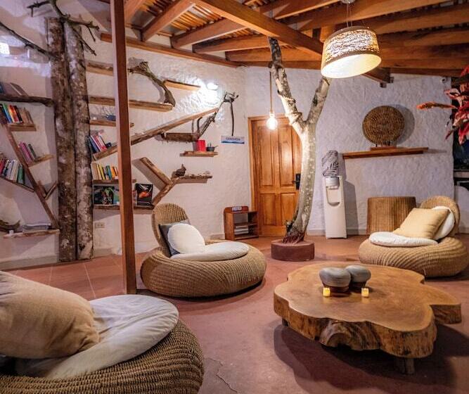 فندق Blu Galapagos Sustainable Waterfront Lodge