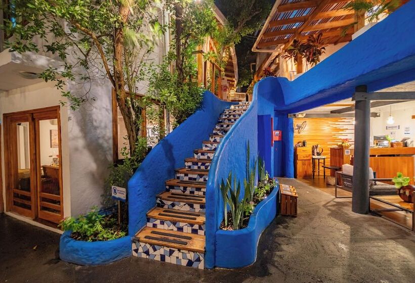 فندق Blu Galapagos Sustainable Waterfront Lodge