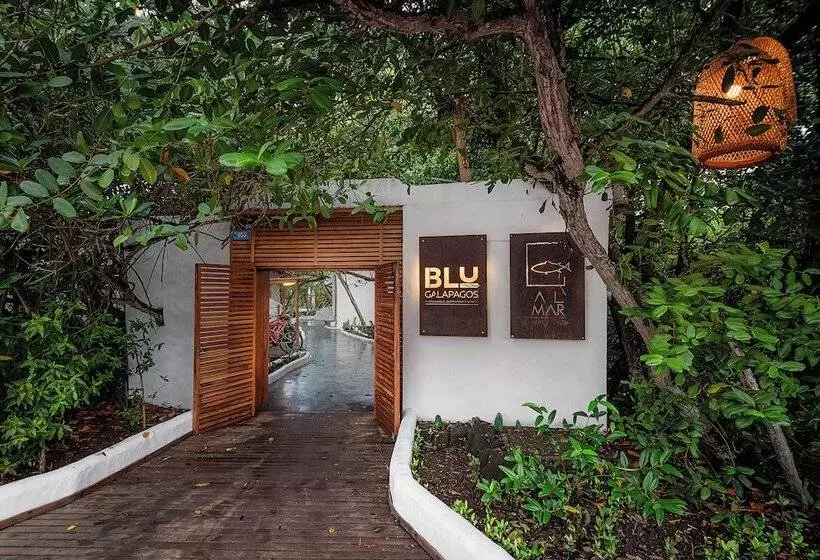 בית מלון כפרי Blu Galapagos Sustainable Waterfront Lodge