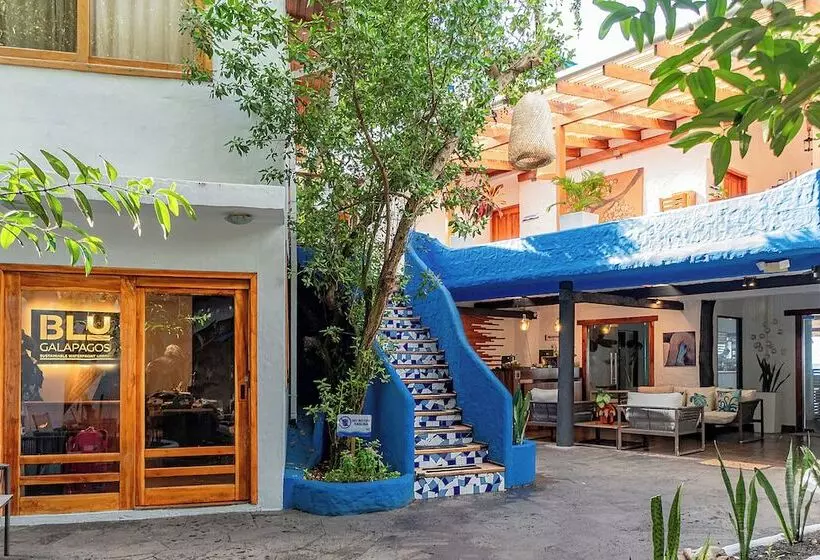 בית מלון כפרי Blu Galapagos Sustainable Waterfront Lodge