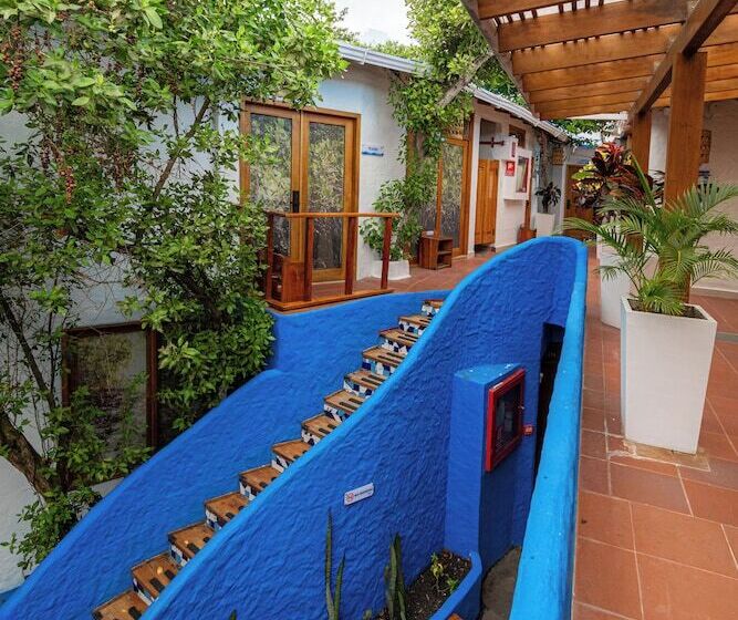 فندق Blu Galapagos Sustainable Waterfront Lodge