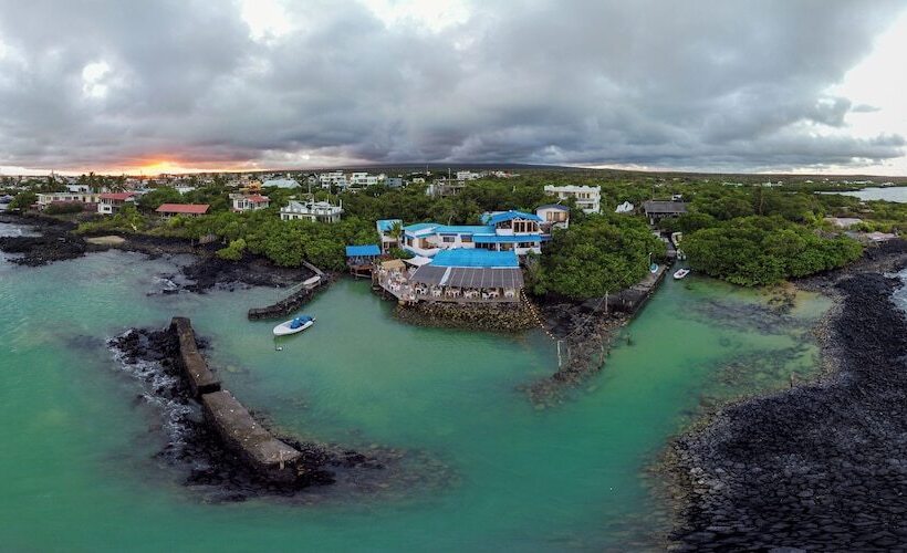 فندق Blu Galapagos Sustainable Waterfront Lodge