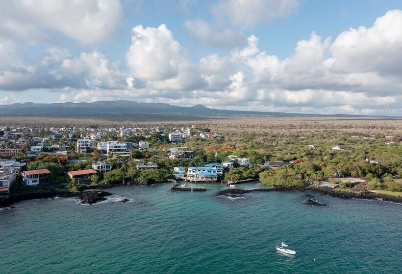 فندق Blu Galapagos Sustainable Waterfront Lodge