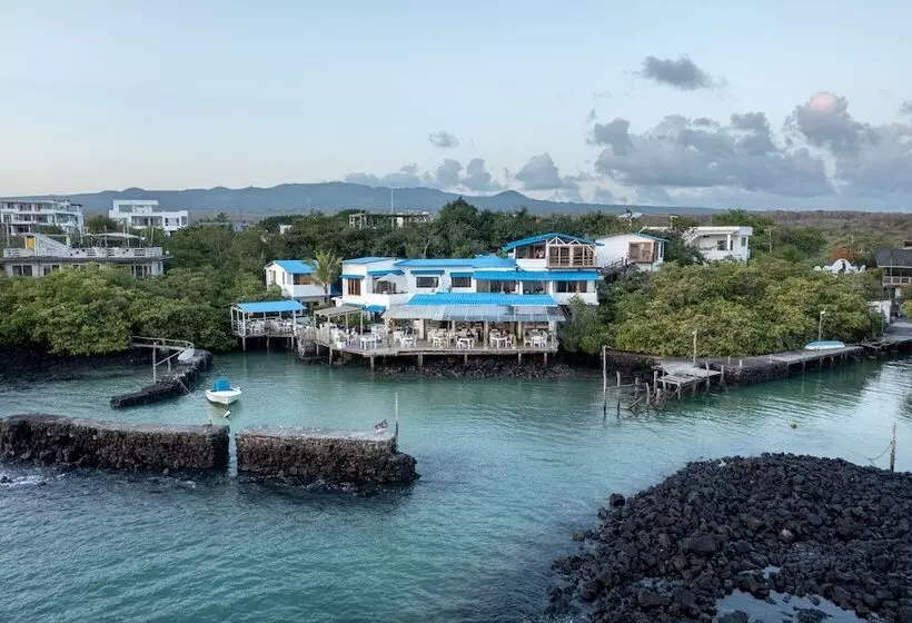 בית מלון כפרי Blu Galapagos Sustainable Waterfront Lodge