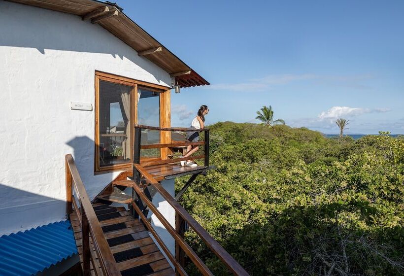 فندق Blu Galapagos Sustainable Waterfront Lodge