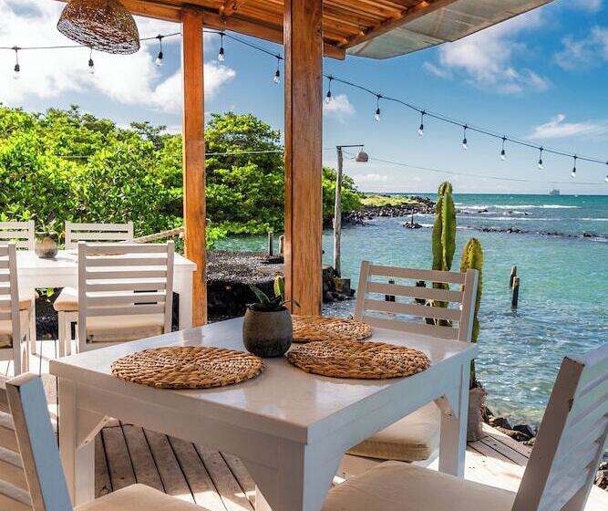فندق Blu Galapagos Sustainable Waterfront Lodge
