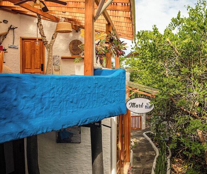 فندق Blu Galapagos Sustainable Waterfront Lodge