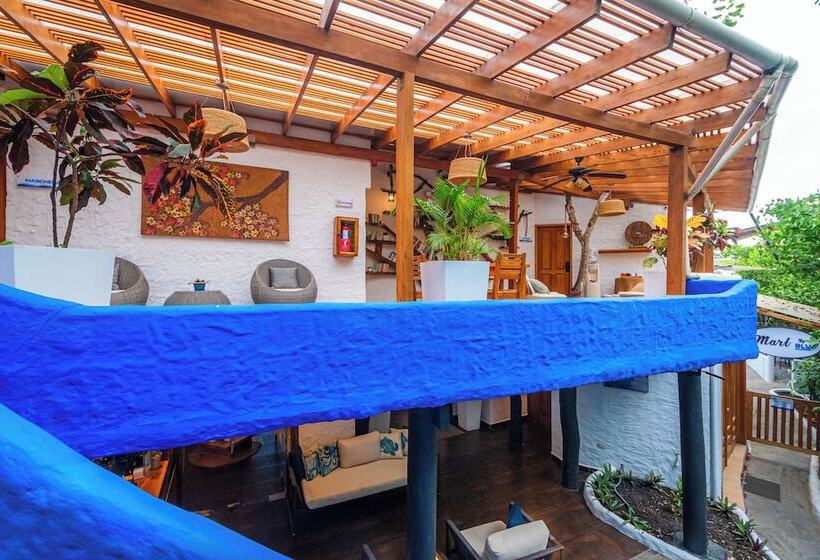 فندق Blu Galapagos Sustainable Waterfront Lodge