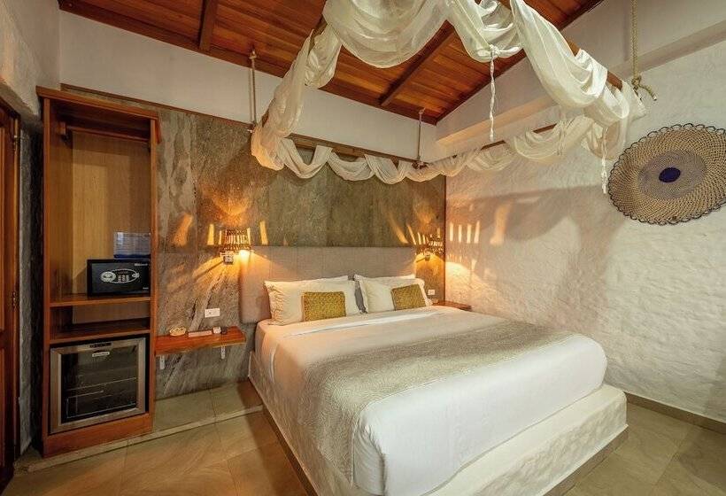 فندق Blu Galapagos Sustainable Waterfront Lodge