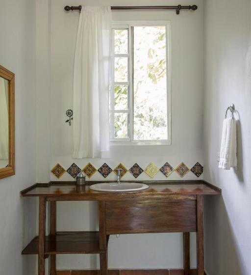 فندق Coffee Mountain Inn