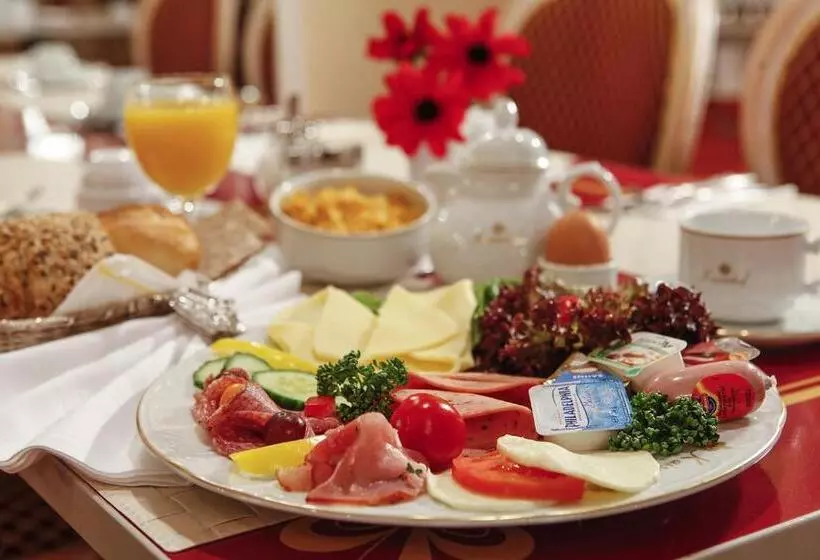 هتل Gästehaus Kaiserhof Lübeck