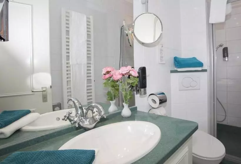 هتل Gästehaus Kaiserhof Lübeck