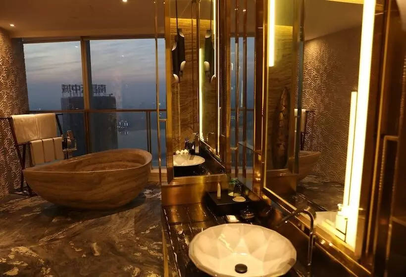 Hualuxe Hotels & Resorts Nanchang High Tech Zone, An Ihg