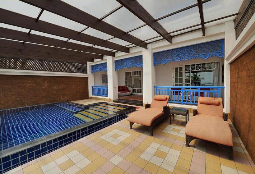 فندق Mayfair Palm Beach Resort