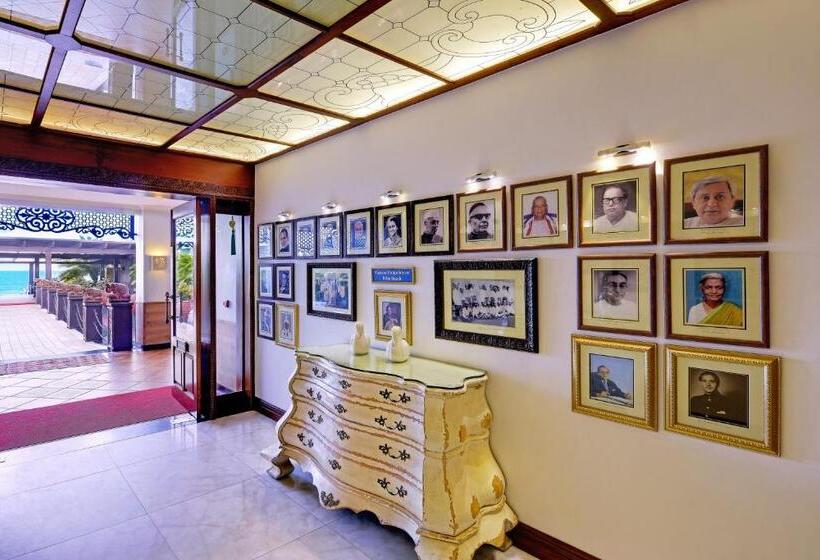 فندق Mayfair Palm Beach Resort