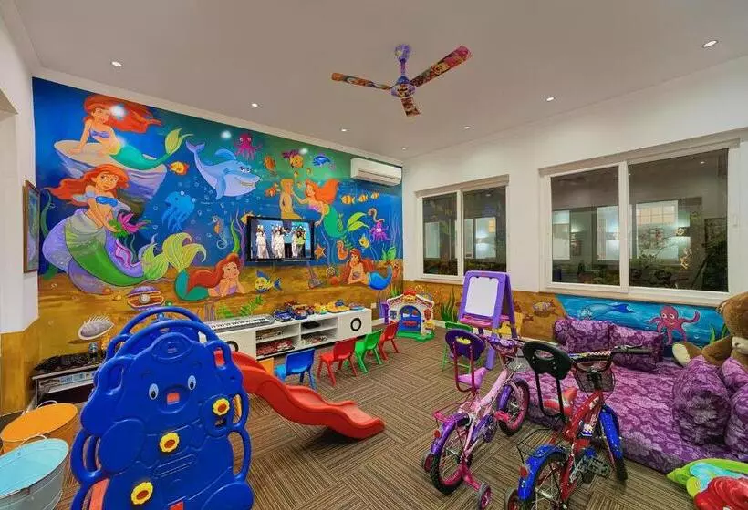 Hotel Mayfair Palm Beach Resort