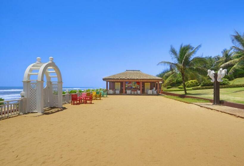 فندق Mayfair Palm Beach Resort