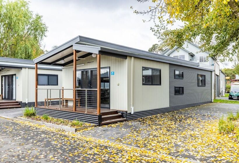 בית מלון כפרי Nrma Ballarat Holiday Park