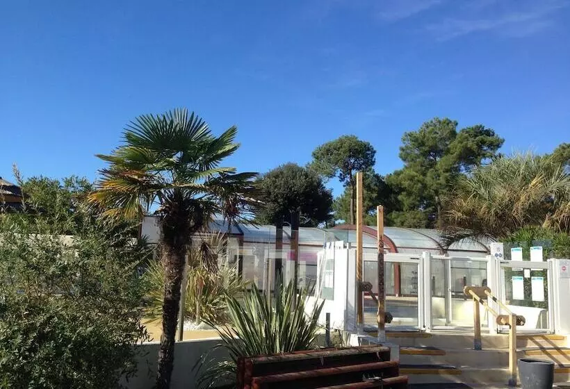 Отель Plaisirs Nature à La Pignade