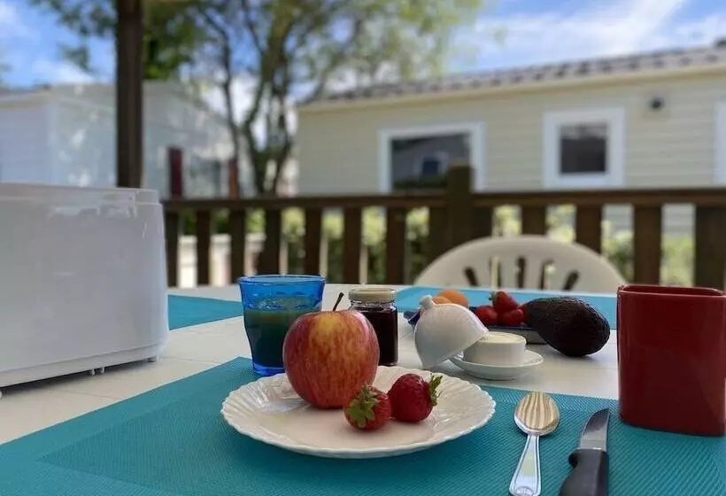 Отель Plaisirs Nature à La Pignade