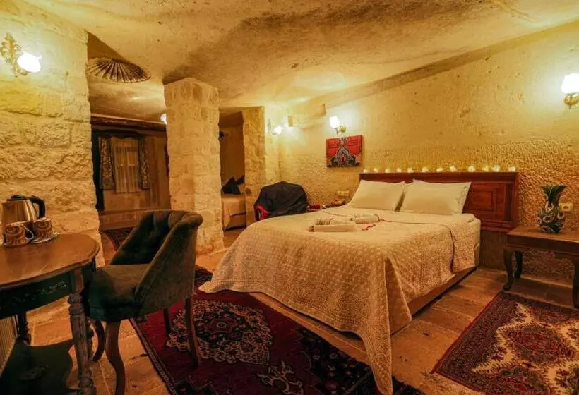 Hotelli Sinasos Palace Cave