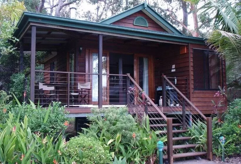 Lake Weyba Cottages Noosa