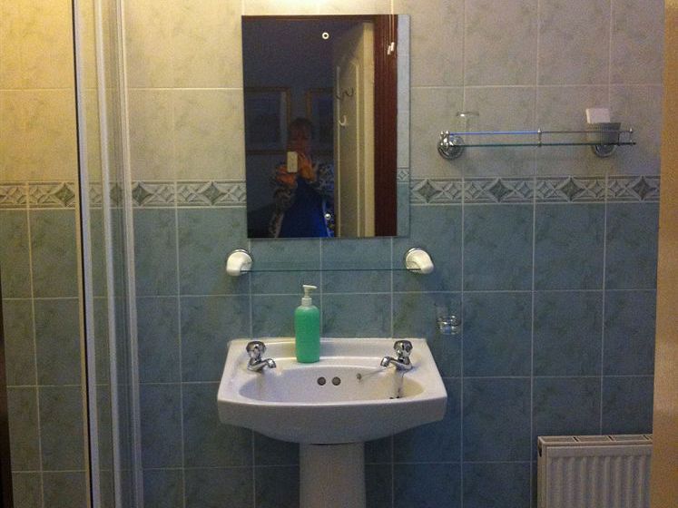 Пансион Moat Lodge