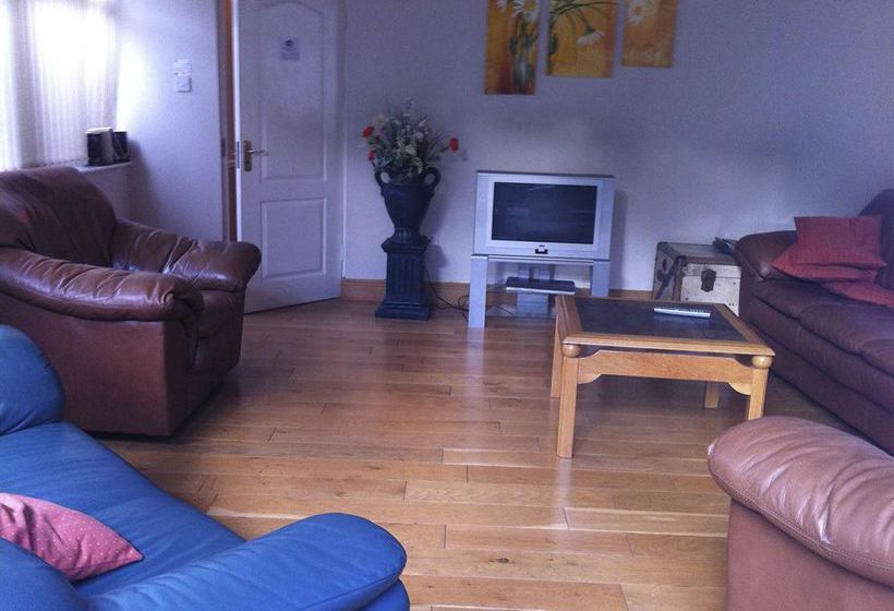 Пансион Moat Lodge