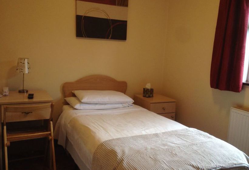 Пансион Moat Lodge