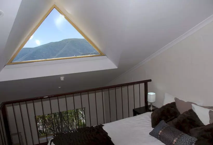 펜션 Summit Ridge Alpine Lodge