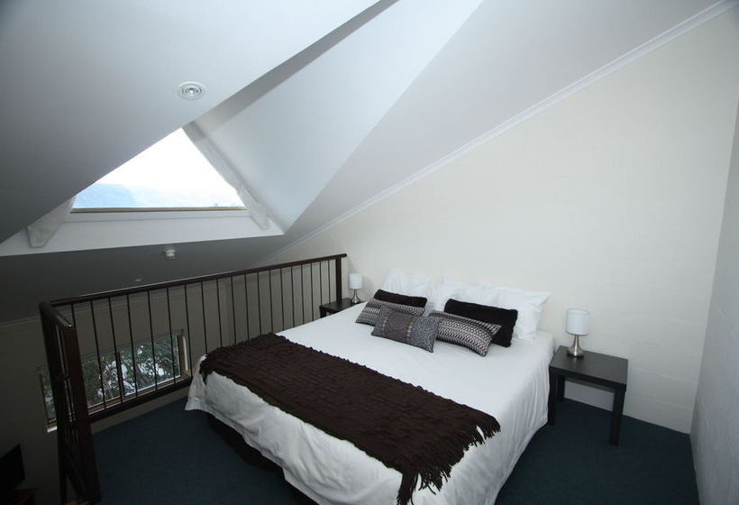 بنسيون Summit Ridge Alpine Lodge