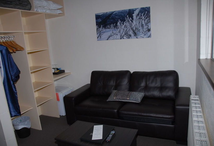 بنسيون Summit Ridge Alpine Lodge