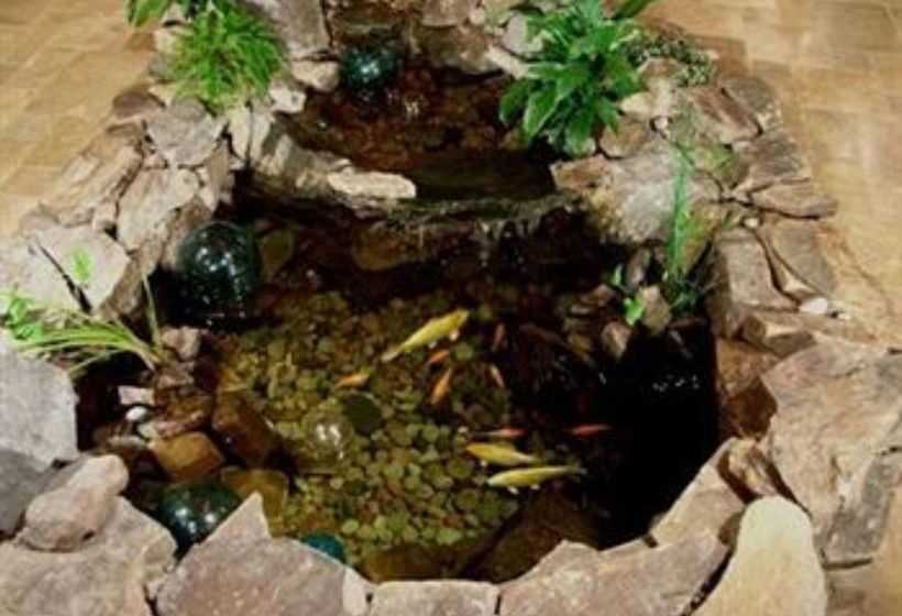 Sandy Salmon Bed & Breakfast Lodge