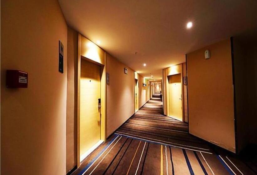 호텔 City Comfort Inn Wuhan Hankou Jiangtan