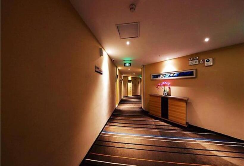 호텔 City Comfort Inn Wuhan Hankou Jiangtan