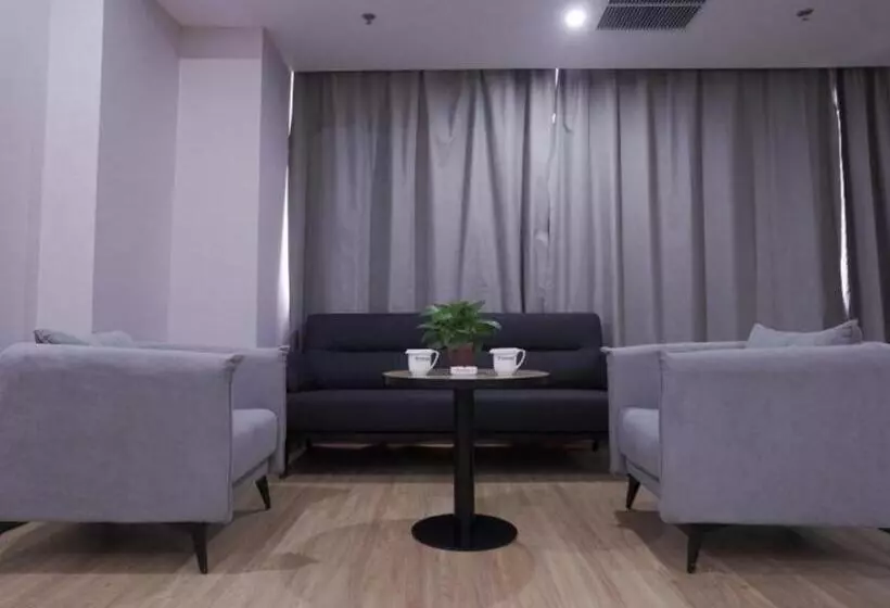 ホテル Green Tree Inn Express Weifang Zhucheng Longyuan Shangcheng