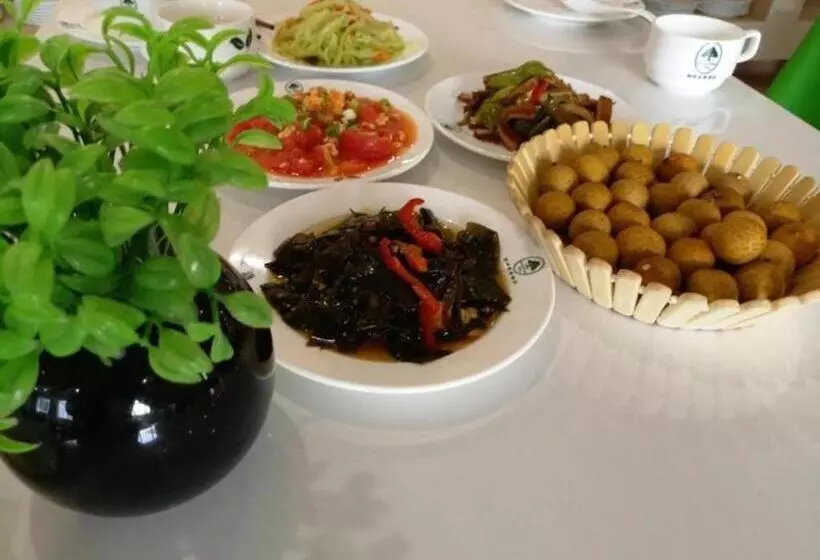 Hotelli Greentree Inn Xuancheng Jingxian Wannan First Street Express