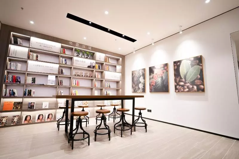 هتل Hanting  Taizhou Luqiao Passenger Terminal Center