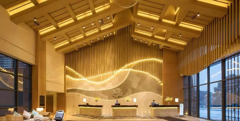 Holiday Inn & Suites Kunshan Huaqiao, An Ihg Hotel F1 Racing Preferred
