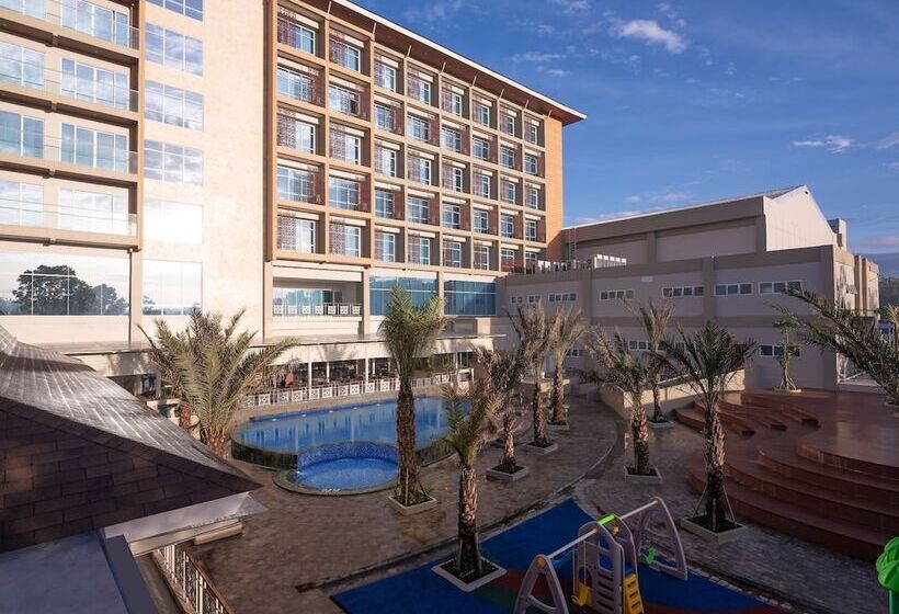 בית מלון כפרי Santika Gunungkidul