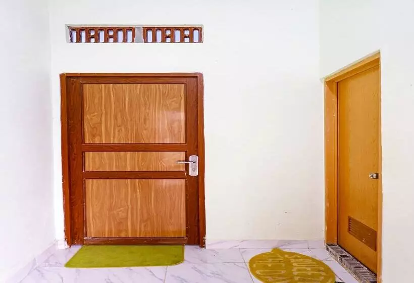 Hotelli Zein House By Oyo Rooms