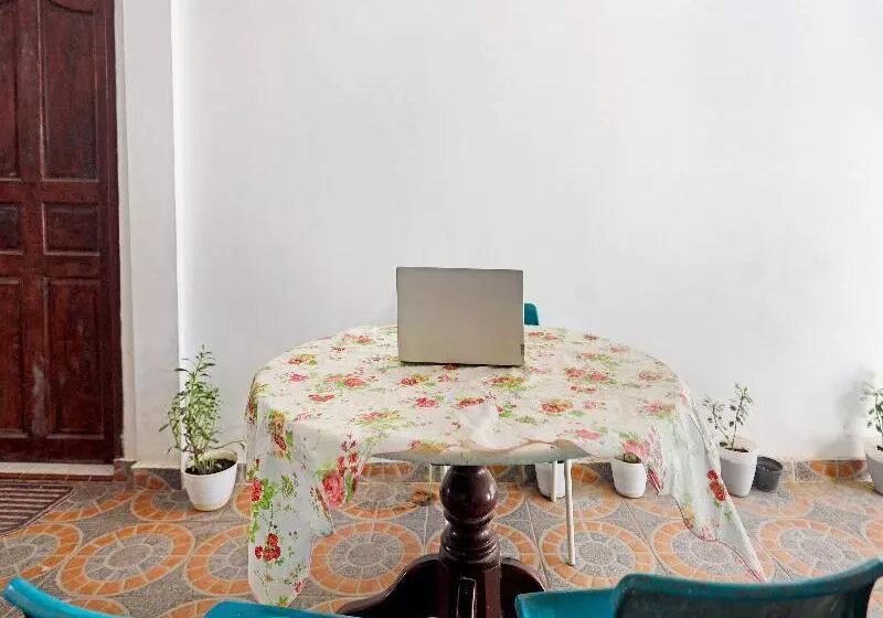 Hotelli Zein House By Oyo Rooms