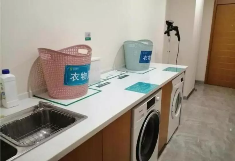 Hotelli City Comfort Inn Yingcheng Railway Station Shanghe Square