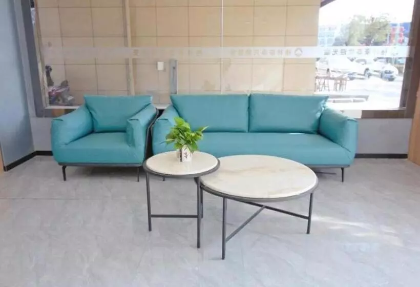 Hotelli Greentree Inn Express Zhangjiagang Hexing Town Shazhou Professional Institue Of Technology