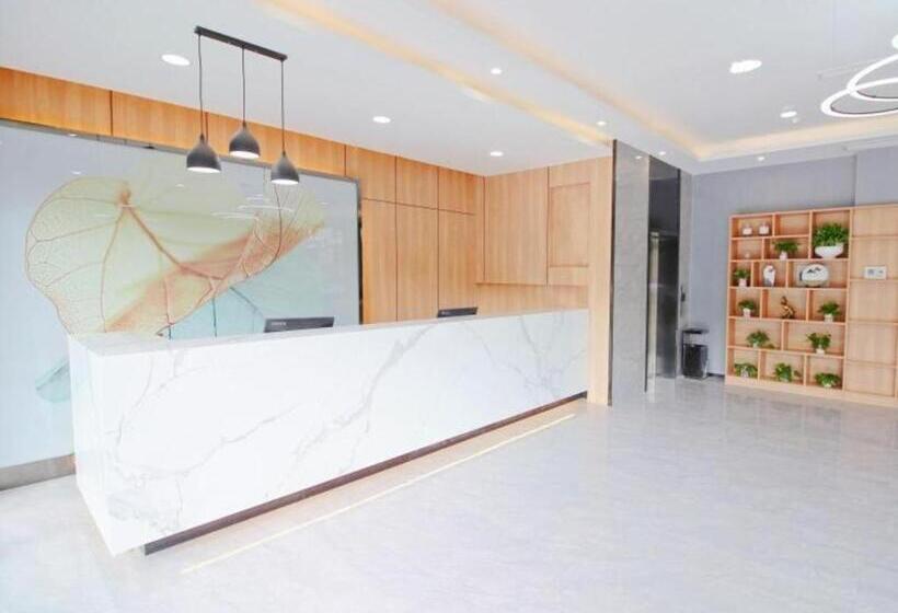 Hotel Greentree Inn Express Zhangjiagang Hexing Town Shazhou Professional Institue Of Technology