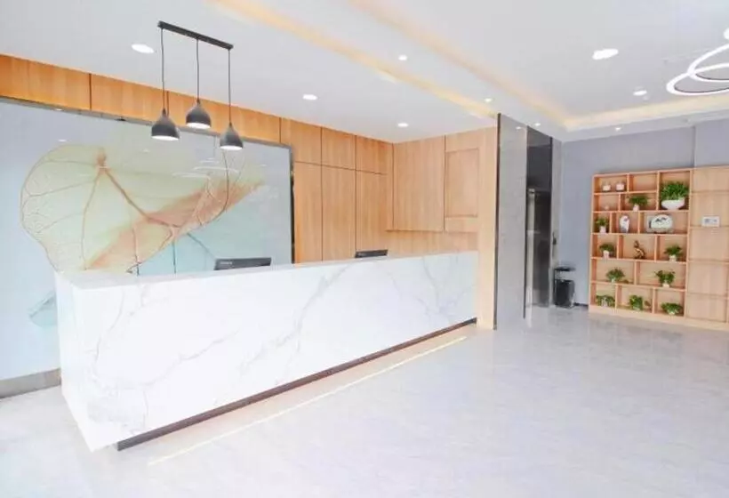 Hotelli Greentree Inn Express Zhangjiagang Hexing Town Shazhou Professional Institue Of Technology